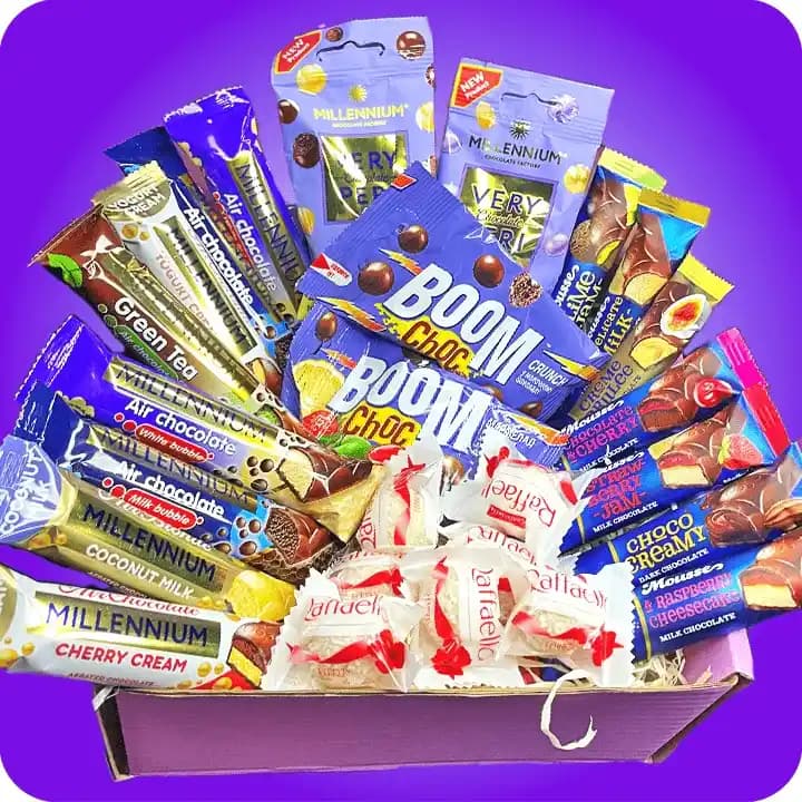Super Sweet Box із шоколадом, Raffaello, батончиками та драже Millennium у фіолетовій подарунковій коробці