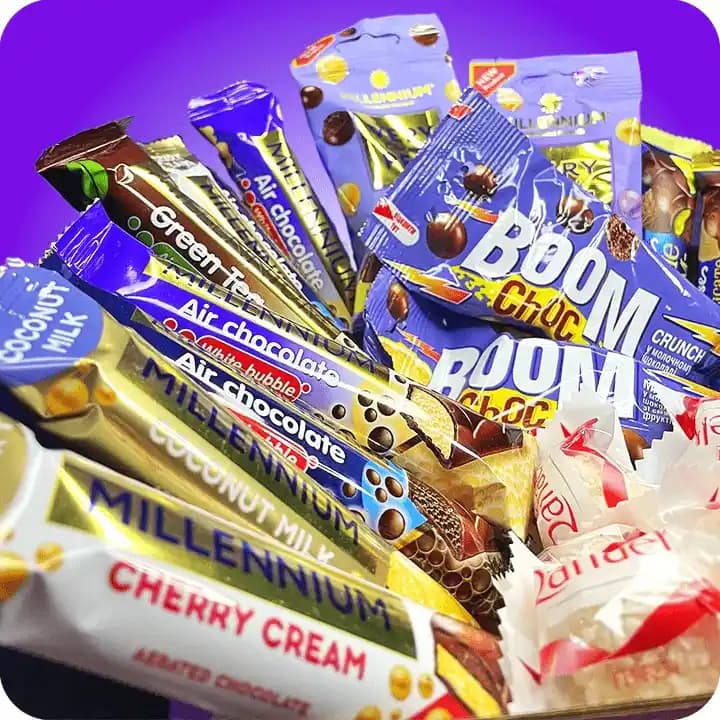 Super Sweet Box із шоколадом, Raffaello, батончиками та драже Millennium у фіолетовій подарунковій коробці